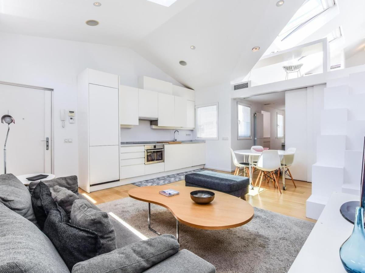 Atico Reformado En Anton Martin Apartment Madrid Luaran gambar